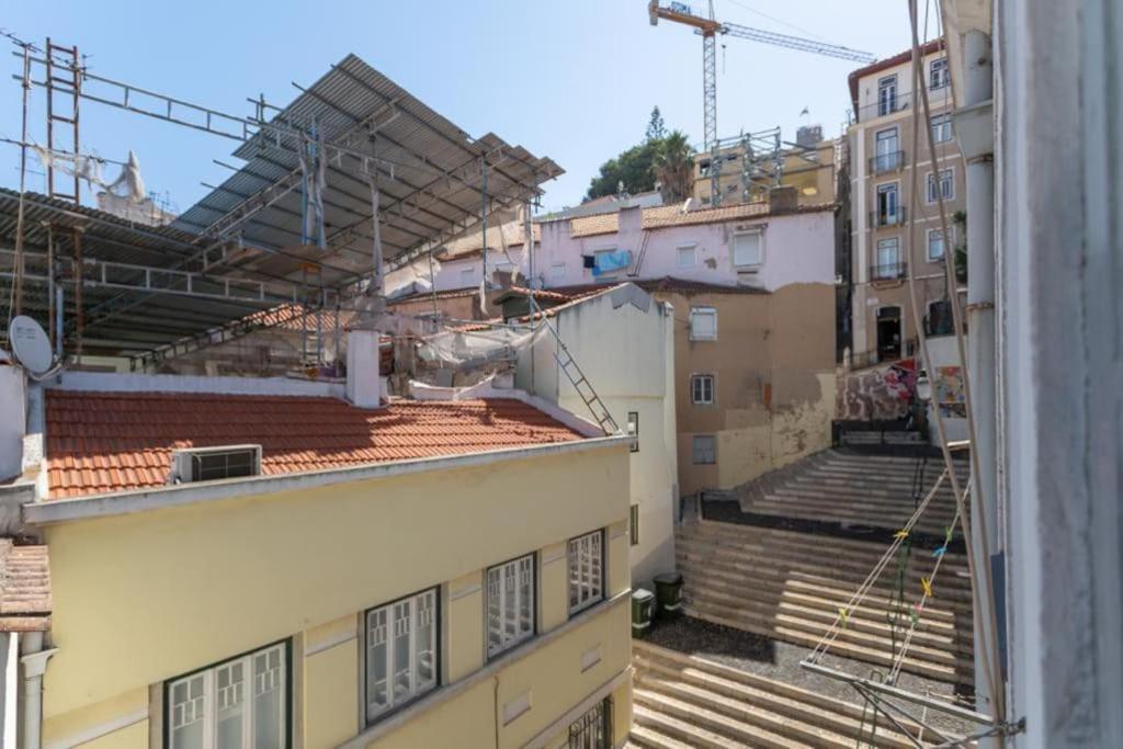 Apartment Loft Mouraria Lissabon